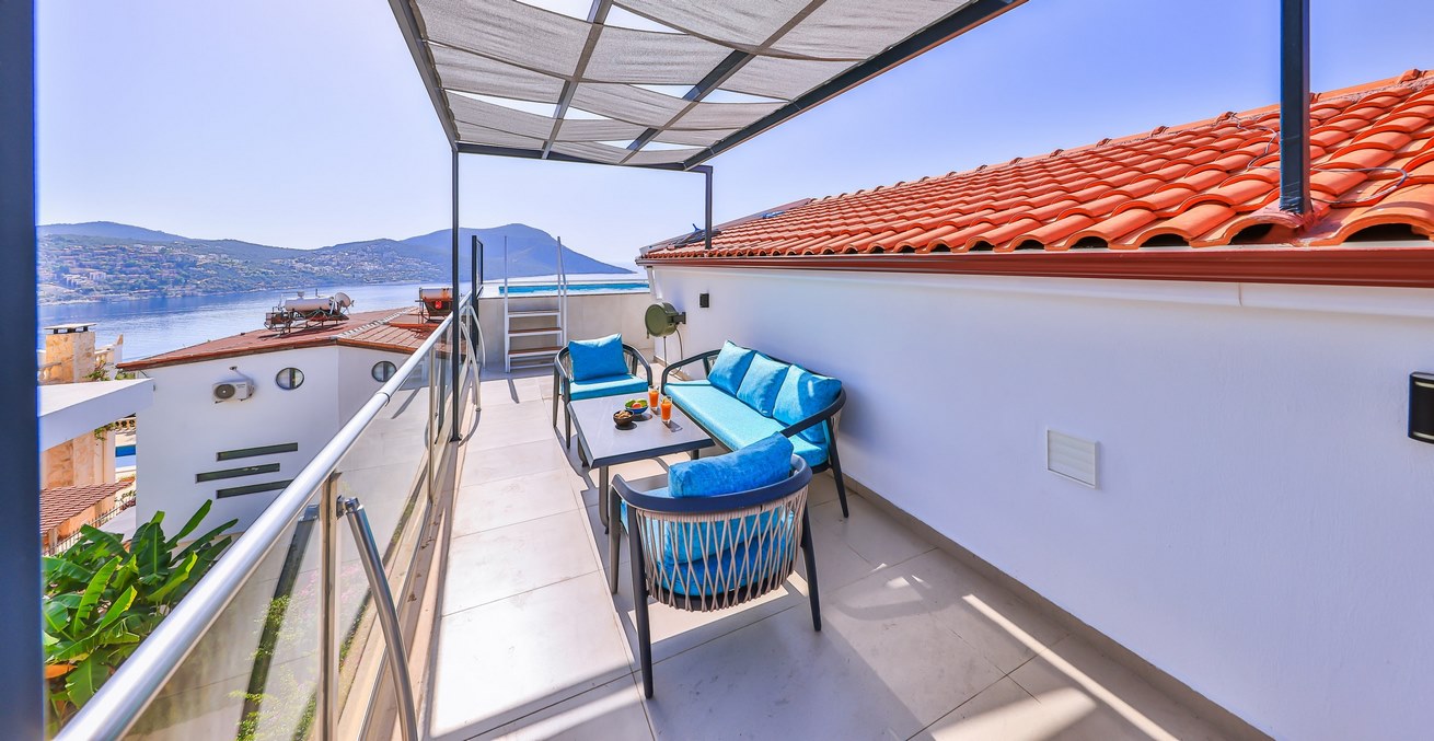 Upstairs Side Terrace With Furniture 2