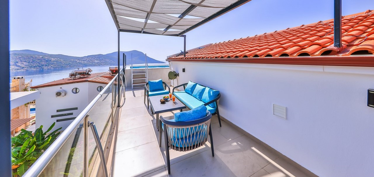 Upstairs Side Terrace With Furniture 2