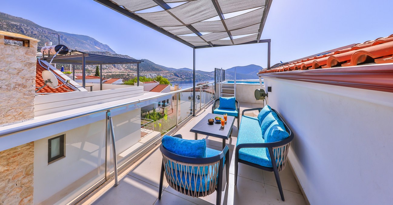 Upstairs Side Terrace With Furniture