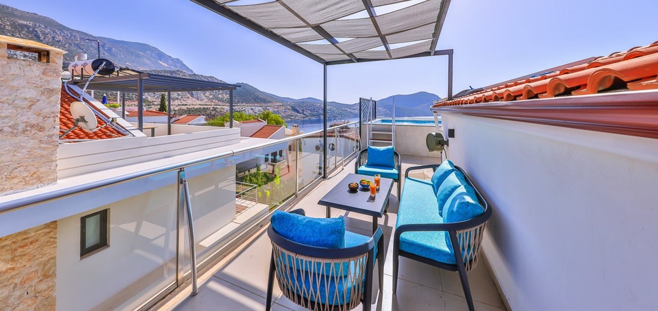 Upstairs Side Terrace With Furniture