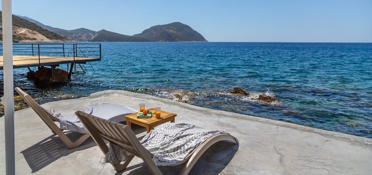 Waters Edge Villas Bathing Platforms 1