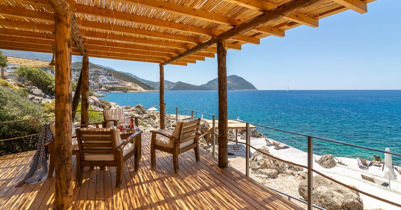 Waters Edge Villas Bathing Platforms 10