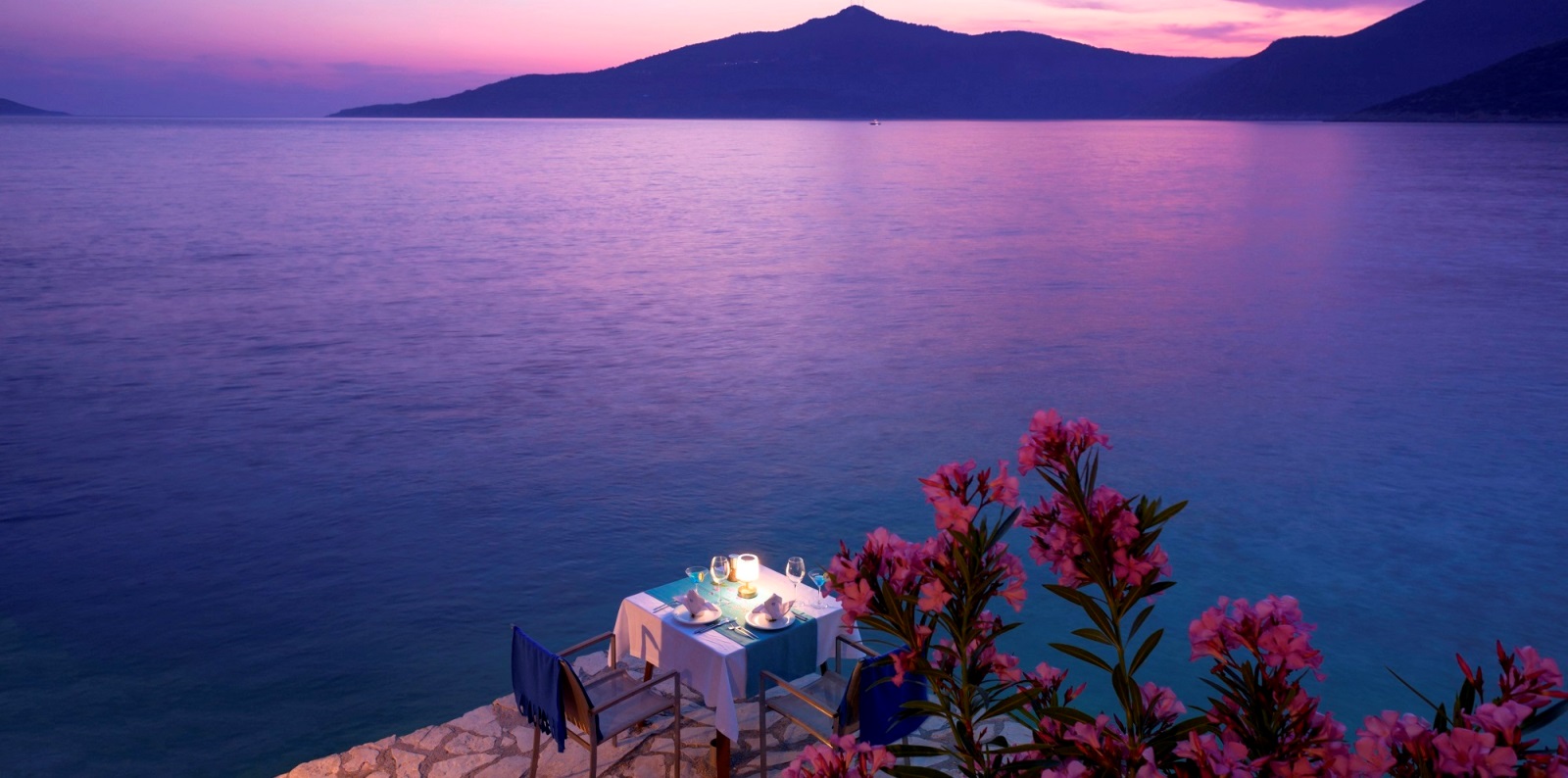 Waterside Dining Evening