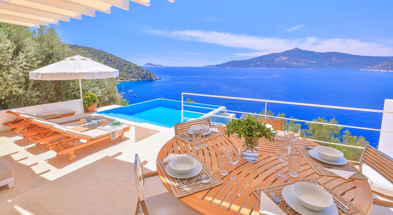 Ying And Yang Villa Mahal 2