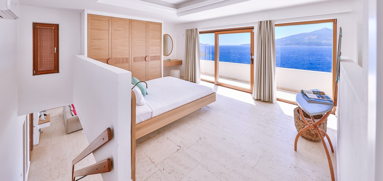 Ying And Yang Villa Mahal 5