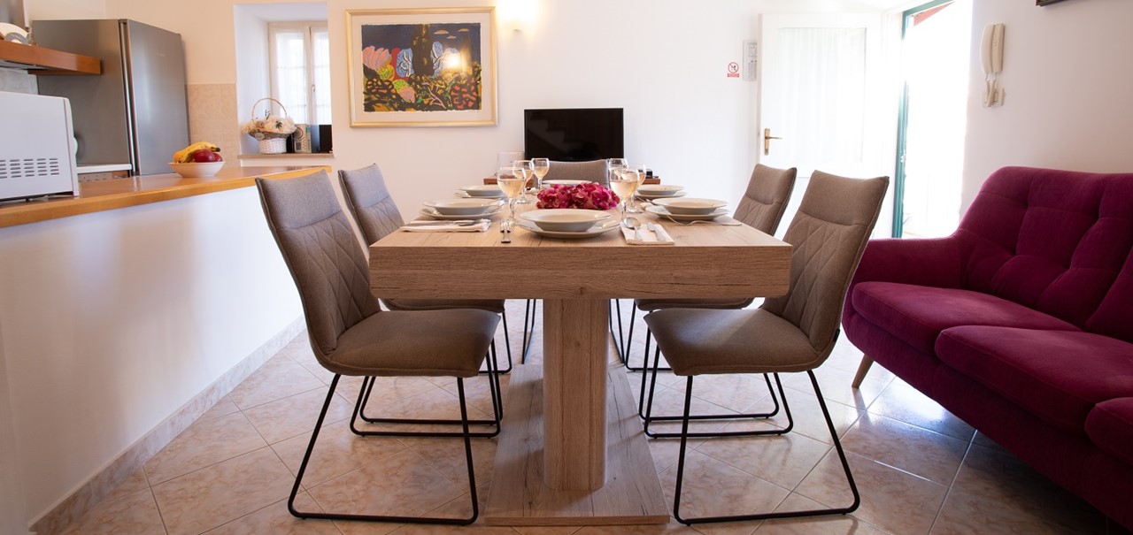 Villa In Sumartin 11