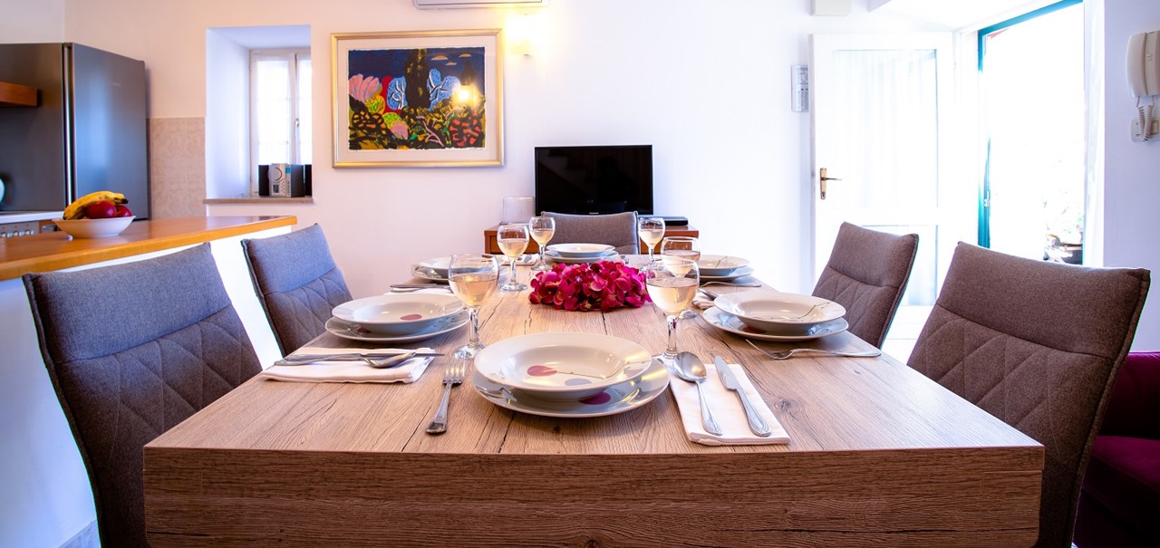 Villa In Sumartin 12