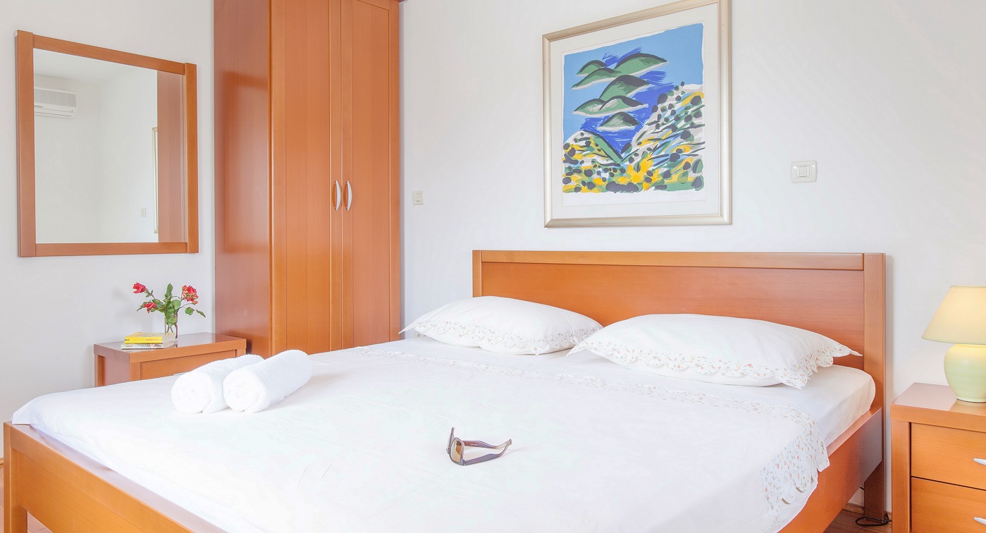 Villa In Sumartin 16