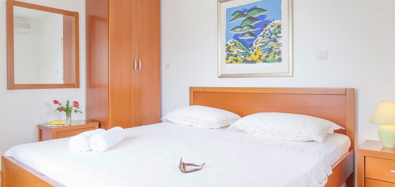 Villa In Sumartin 16