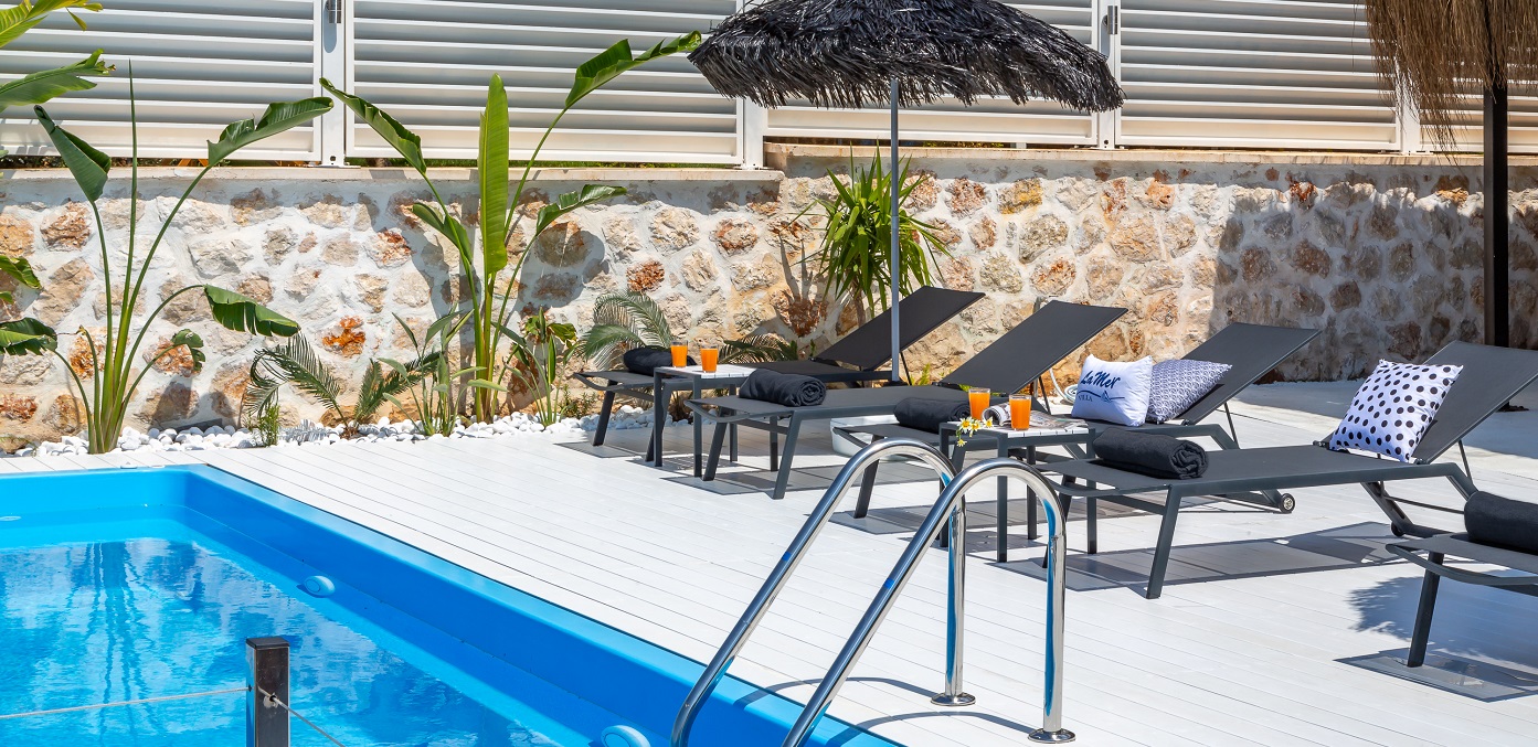 La Mer Comfort Suite Havuz 9