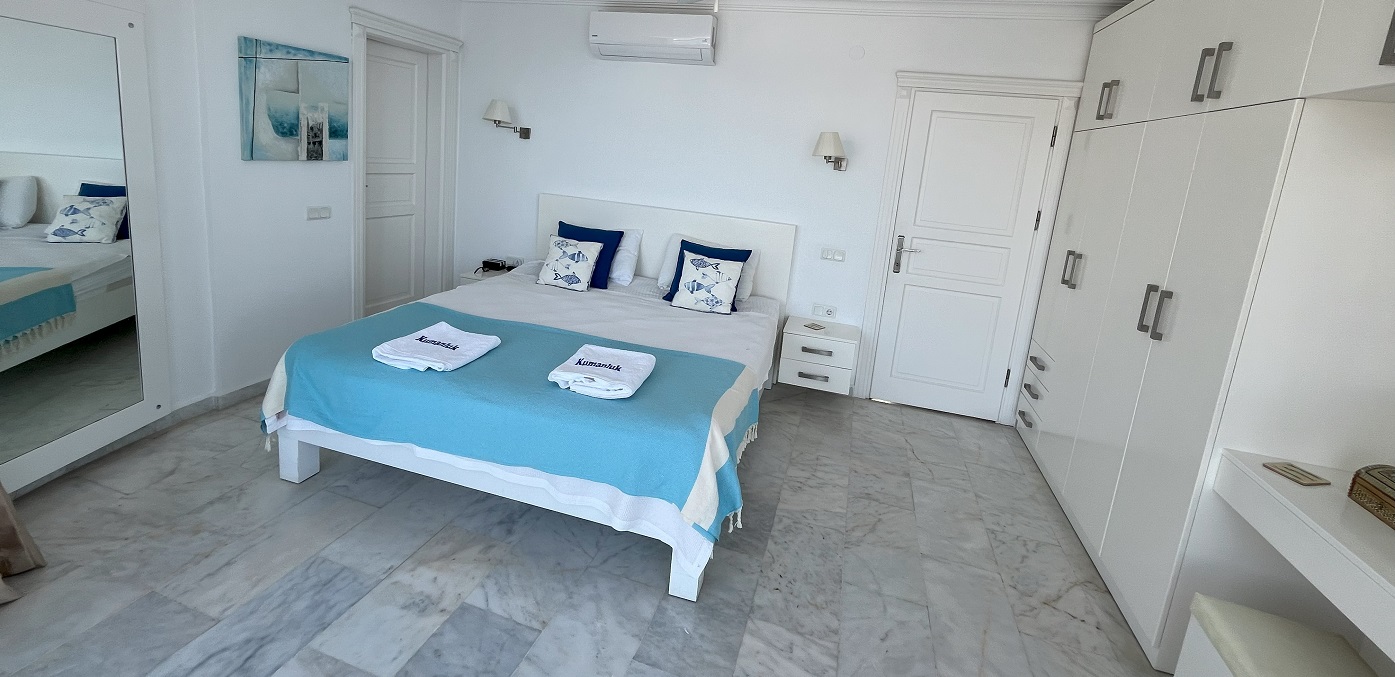 Int 7 Master Bedroom From Window