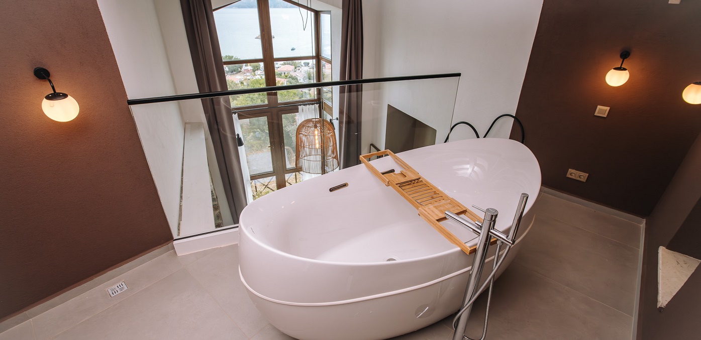 Loft Bathtub Room Boho Garden Hotel 3
