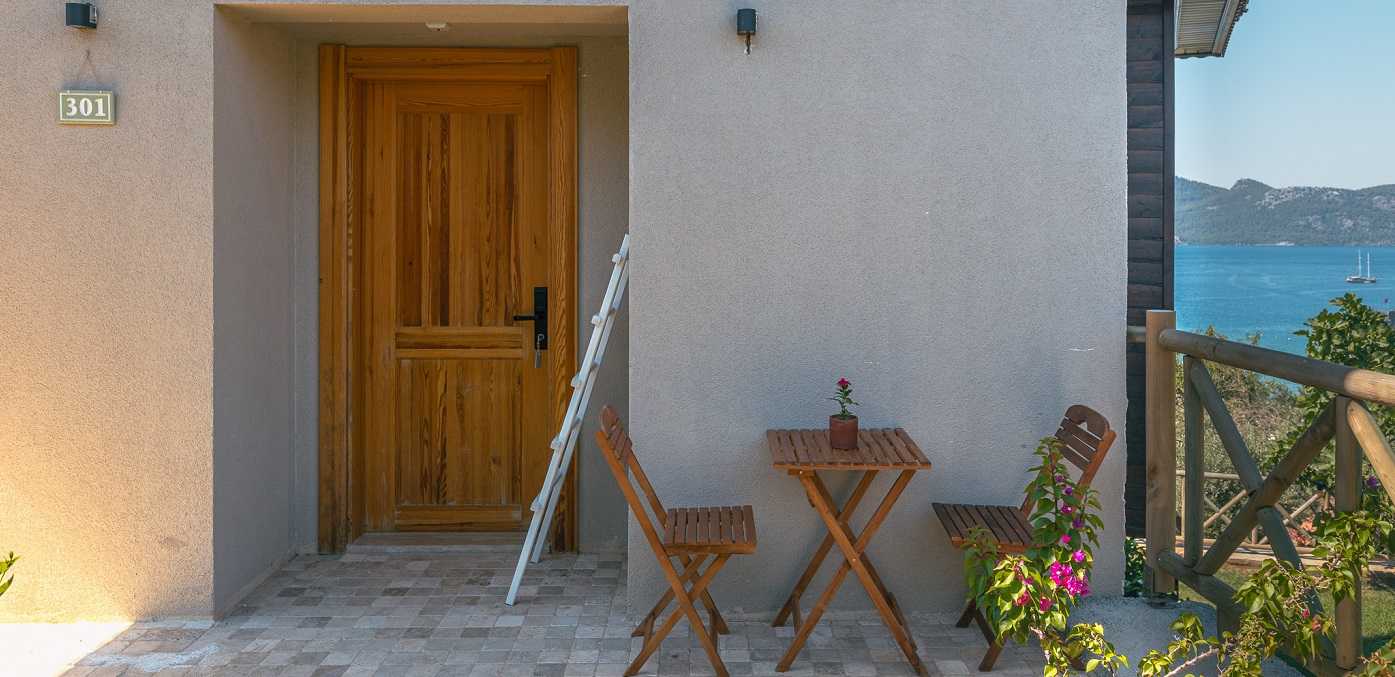 Loft Bathtub Room Boho Garden Hotel 6