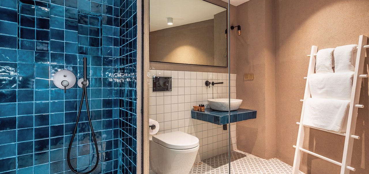 Loft Jacuzzi Room Boho Garden Hotel 3