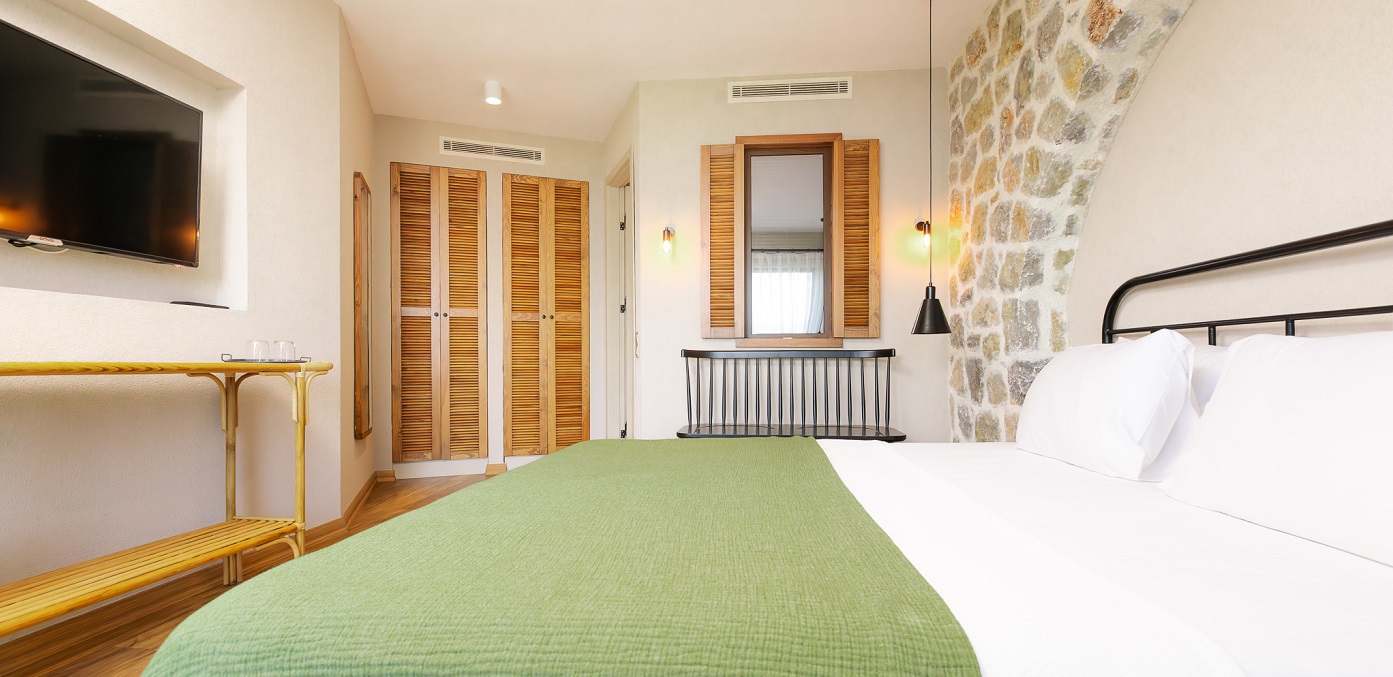 Patio Room Boho Garden Hotel 3