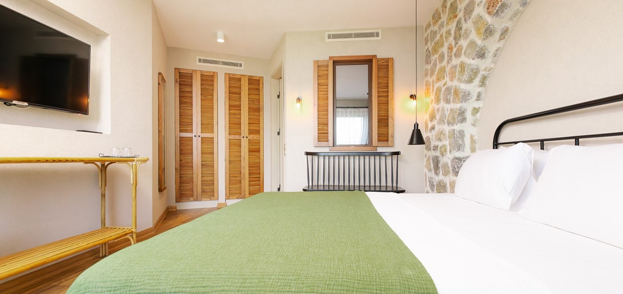 Patio Room Boho Garden Hotel 3