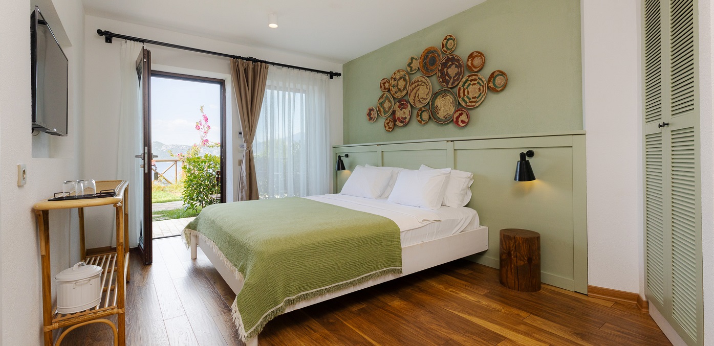 Patio Room Boho Garden Hotel 5