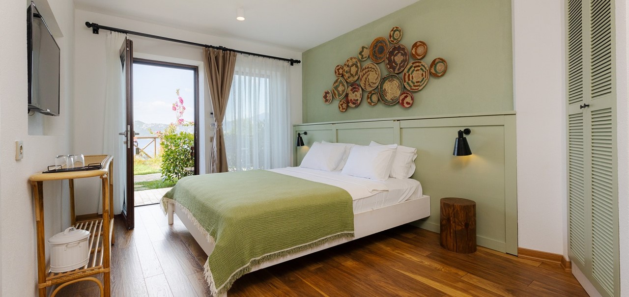 Patio Room Boho Garden Hotel 5