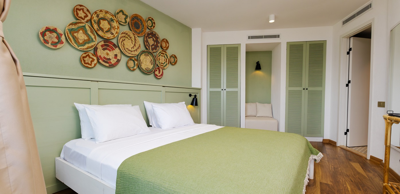 Patio Room Boho Garden Hotel 8