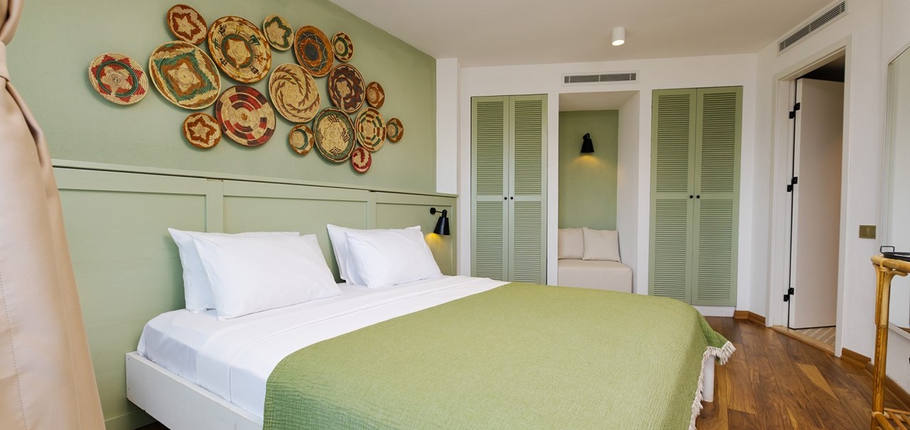 Patio Room Boho Garden Hotel 8