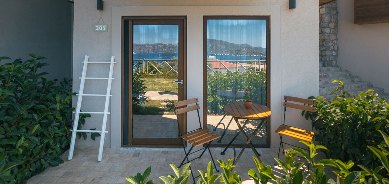 Patio Room Boho Garden Hotel 9