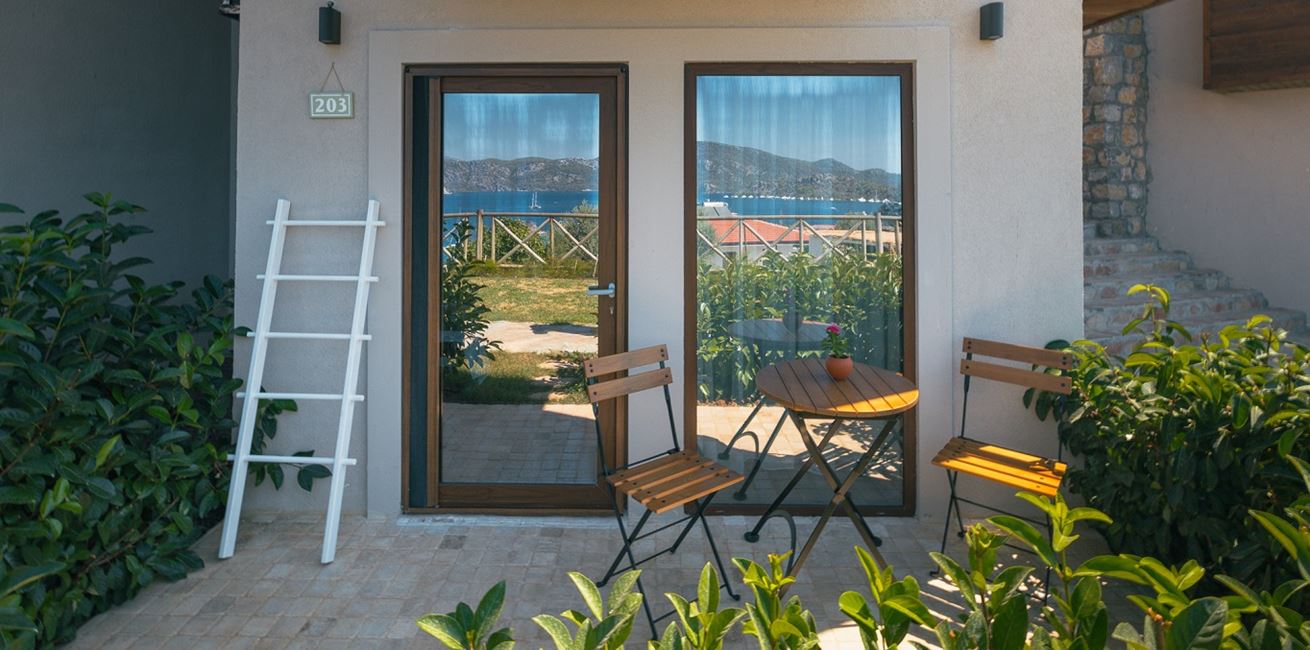 Patio Room Boho Garden Hotel 9