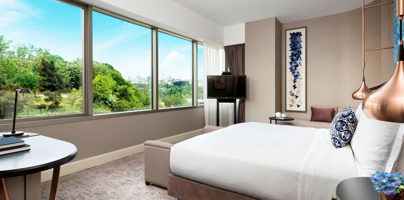 Adeluxe Room Istrz Guestroom 0010 Hor Wide