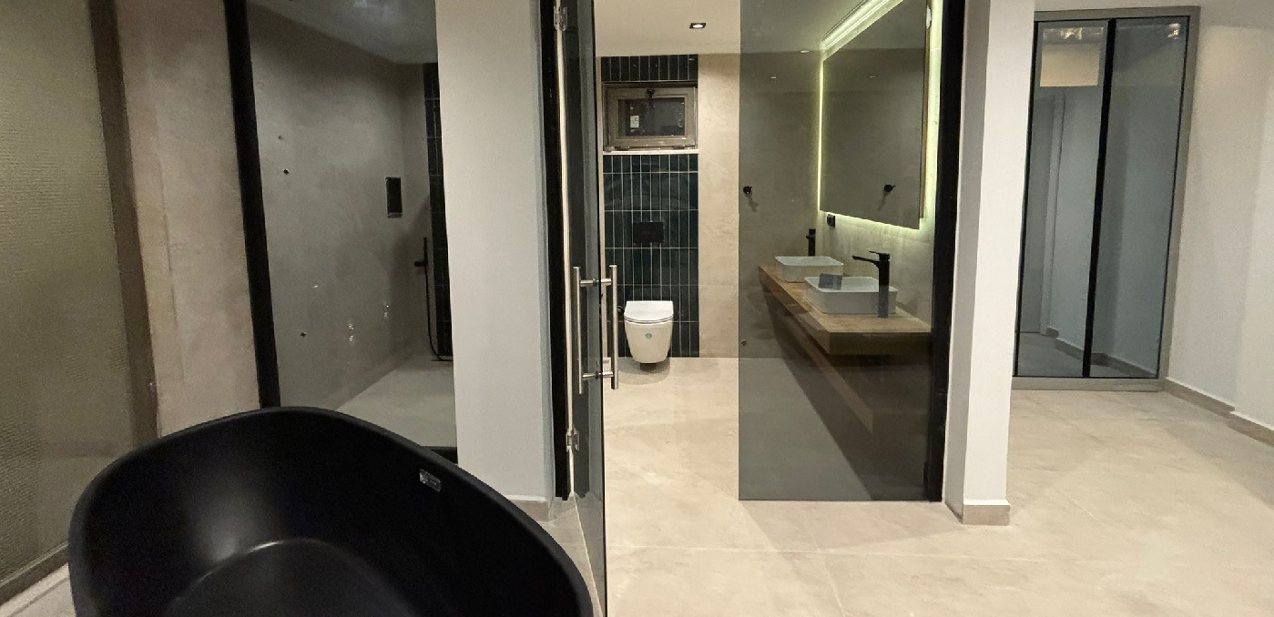 Noble Rox Master Bedroom