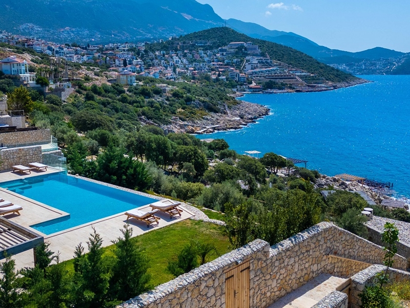 The Waters Edge Kalamar Kalkan 27