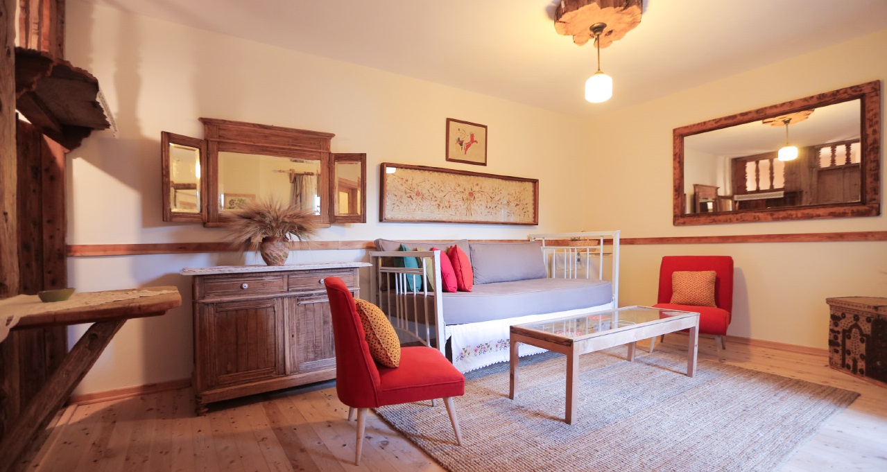 Fidanka Hotel Garden Floor Suite 3