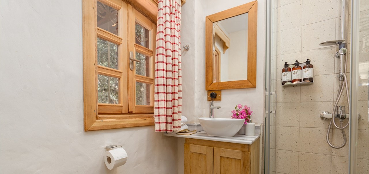 Fidanka Hotel Deluxe Room 1