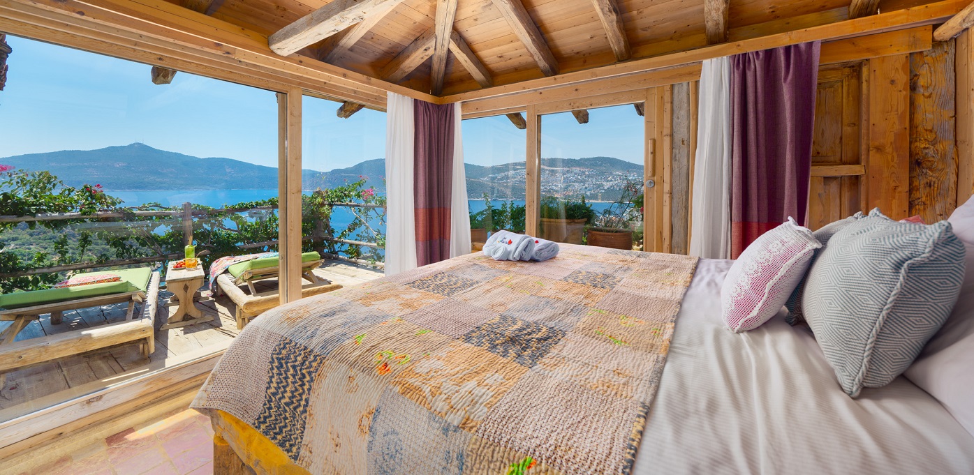 Exclusive Suite With Jacuzzi Room 4