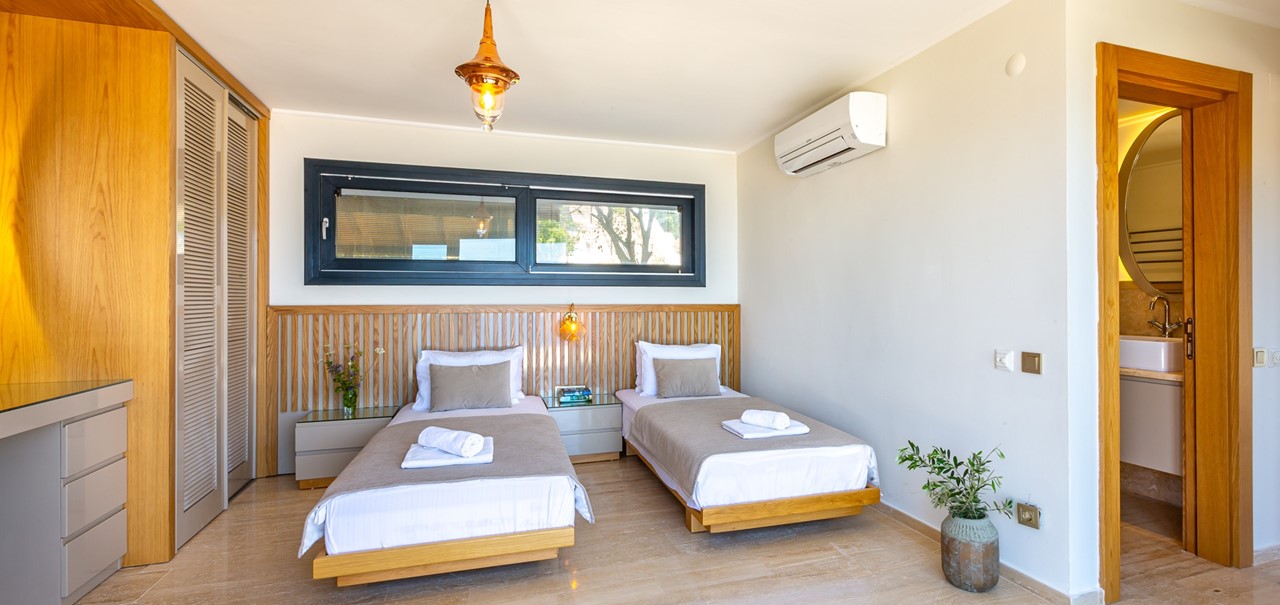 Villa Guney Exclusive Kalkan First Floor Twin Bedroom 1