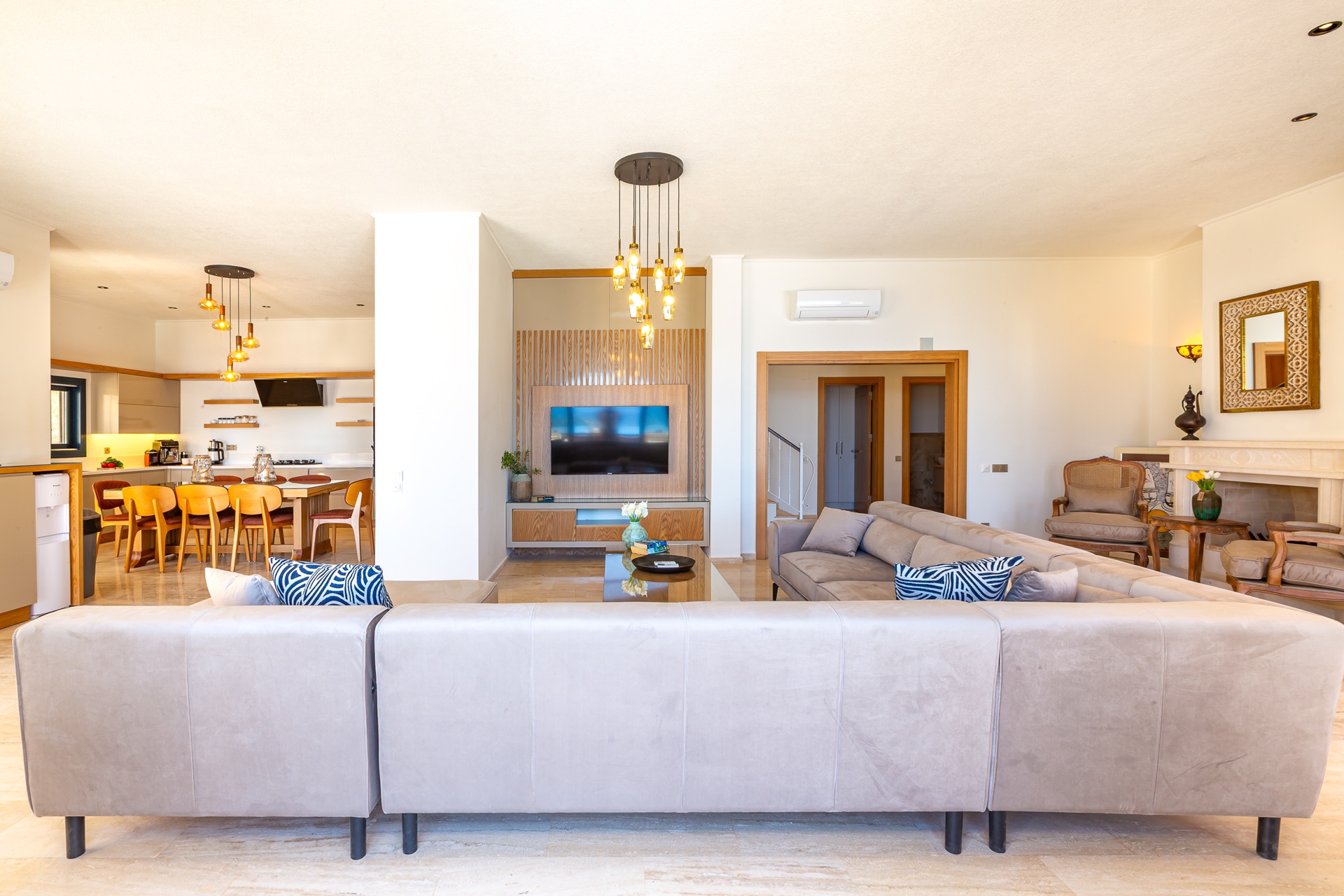 Villa Guney Exclusive Kalkan Living Room And Kitchen