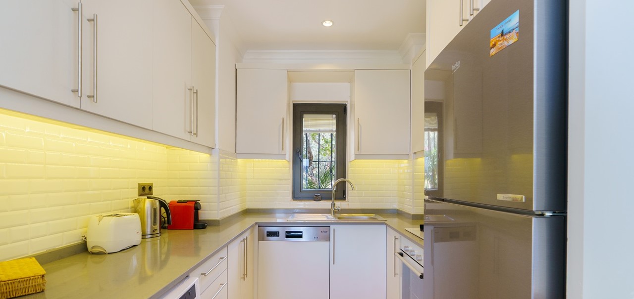 Villa Vista Mare 1F Kitchen01