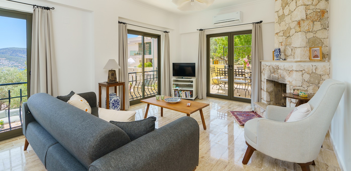 Villa Vista Mare 1F Livingroom01