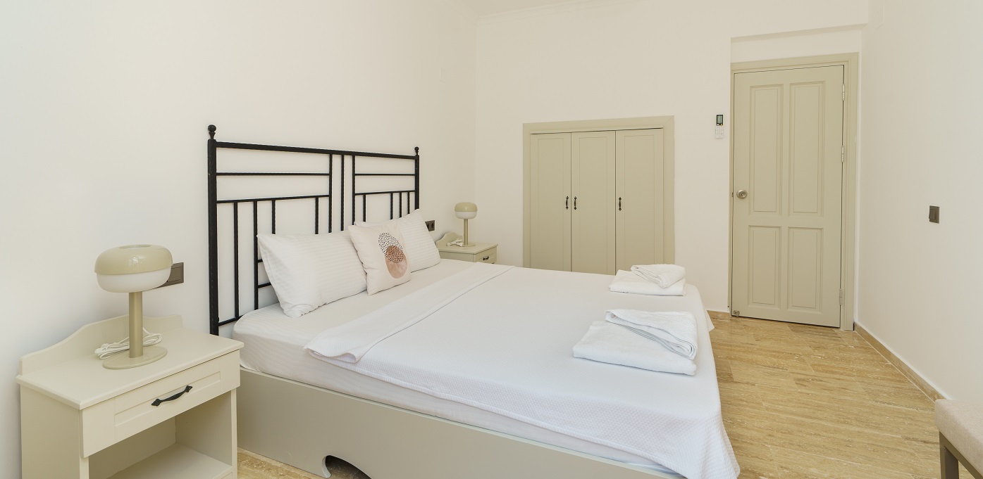 Villa Vista Mare Gf Bedroom Double04