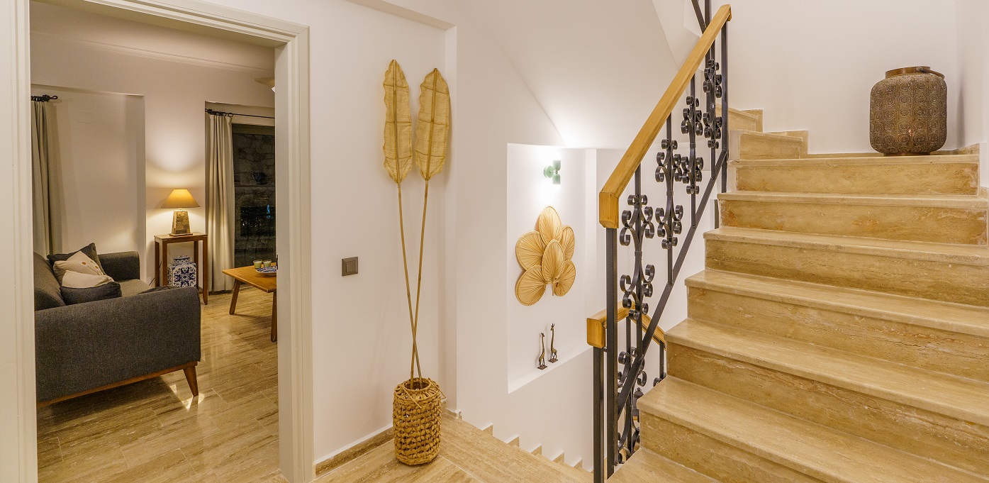 Villa Vista Mare Indoor Stairs02