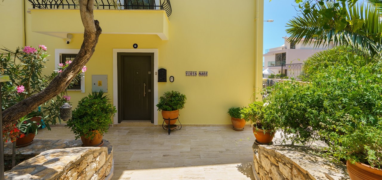 Villa Vista Mare Outdoor Front02