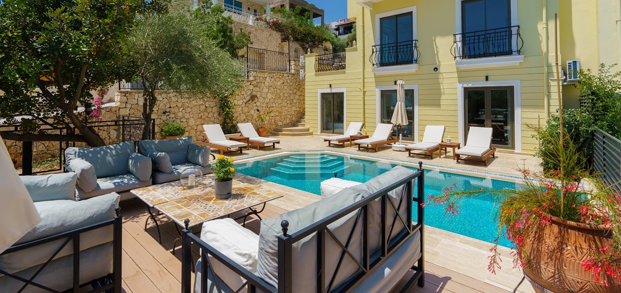 Villa Vista Mare Outdoor Pool01