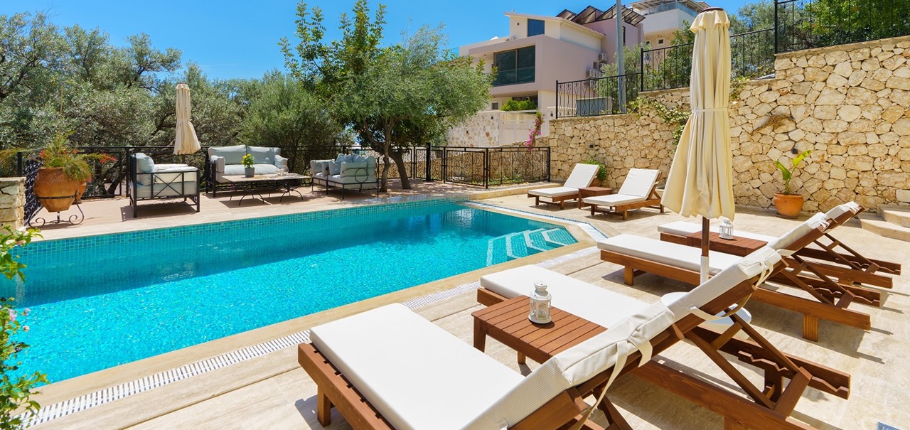 Villa Vista Mare Pool03