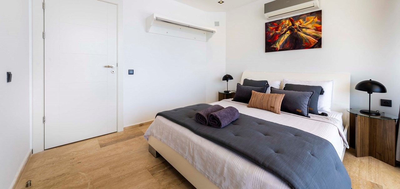 Villa Lumineux Kalkan Bedrooms And Bathrooms 1