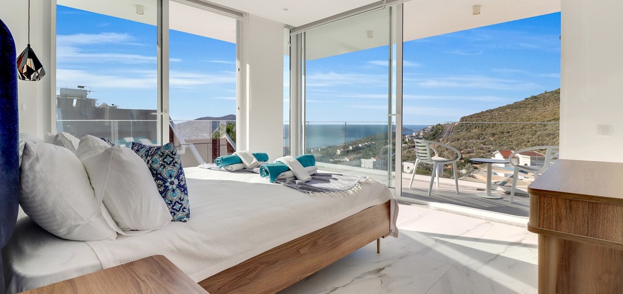 A Main Bed View Frm Bed 1