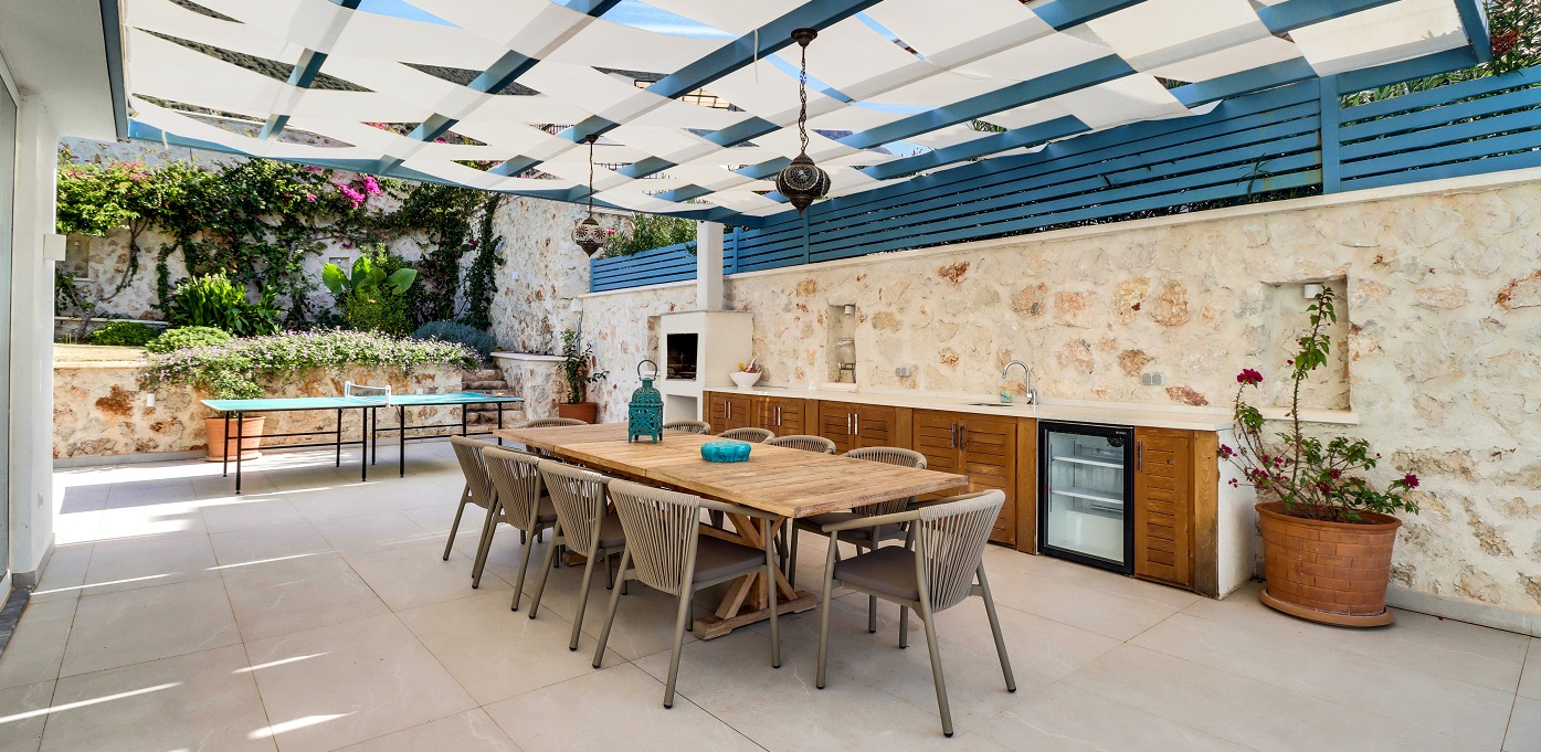 A Outdoor Dining 1 1 Edited Brighter