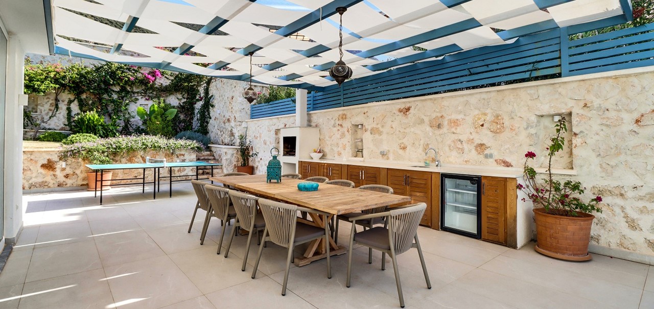 A Outdoor Dining 1 1 Edited Brighter