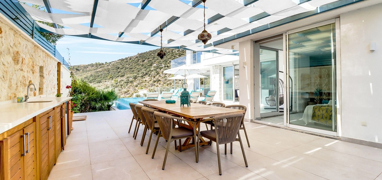 A Outdoor Dining Rev 1 Clean Edit