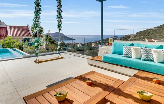 A Outside Seat Sitting View 1