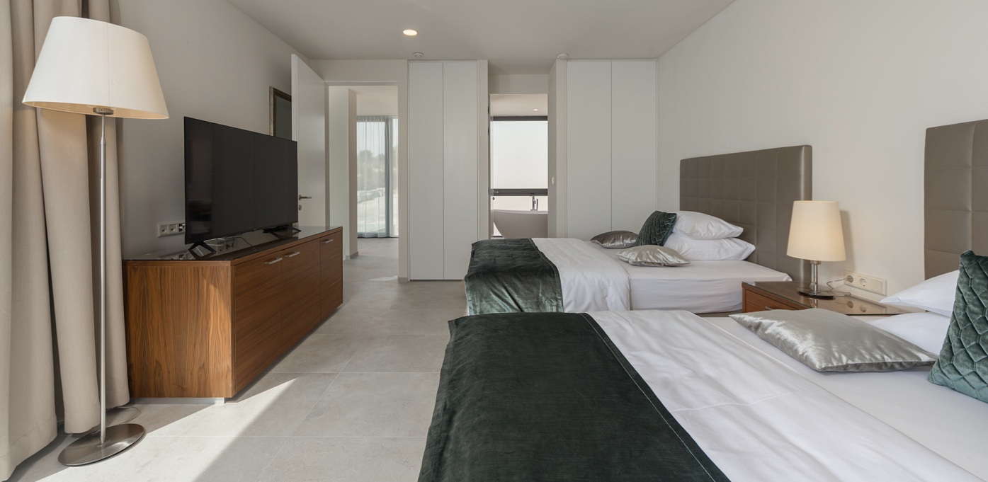 Villa Valiosa Bedrooms And Bathrooms 3