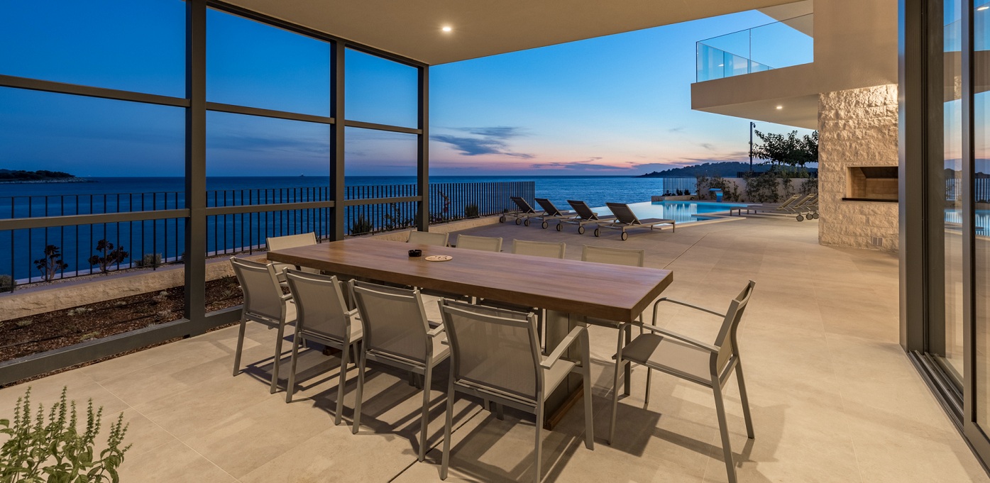 Villa Valiosa Dining 1