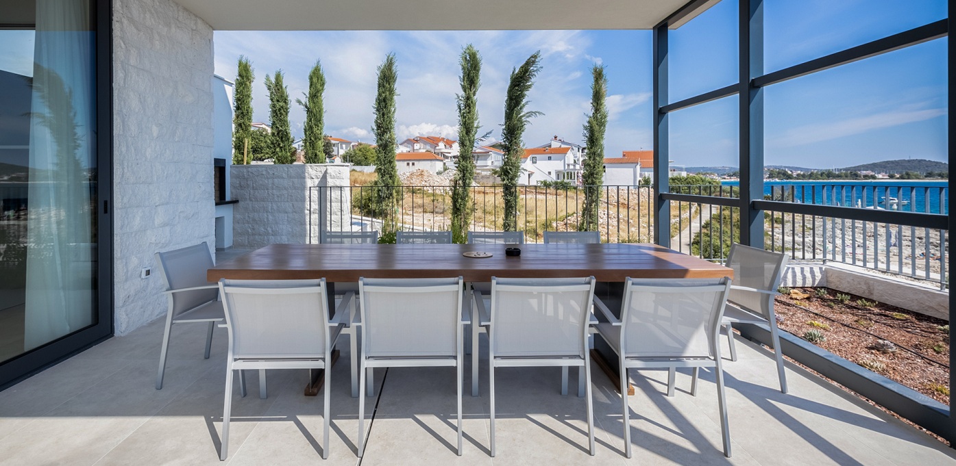 Villa Valiosa Dining 4